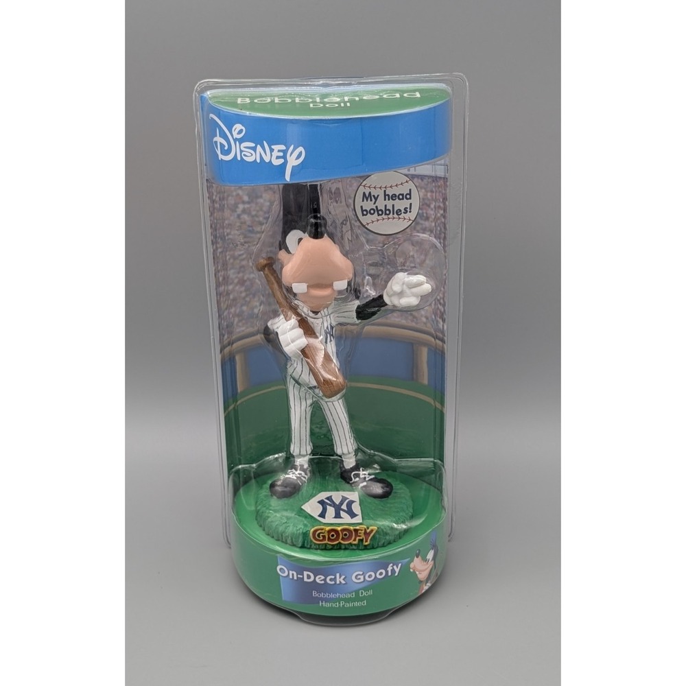 New York Yankees On-Deck GOOFY Baseball DISNEY‎ Bobblehead SEALED!